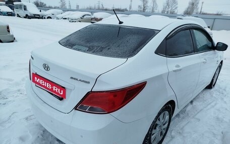 Hyundai Solaris II рестайлинг, 2015 год, 1 000 000 рублей, 4 фотография