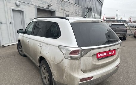 Mitsubishi Outlander III рестайлинг 3, 2012 год, 1 335 000 рублей, 2 фотография