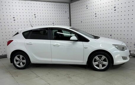 Opel Astra J, 2011 год, 800 000 рублей, 4 фотография