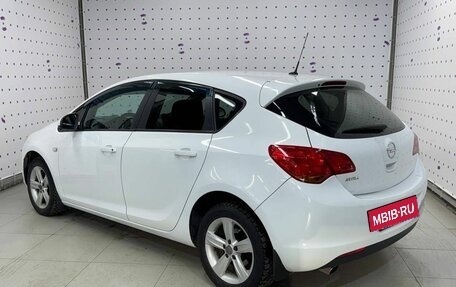 Opel Astra J, 2011 год, 800 000 рублей, 5 фотография