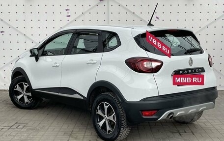 Renault Kaptur I рестайлинг, 2021 год, 1 750 000 рублей, 5 фотография