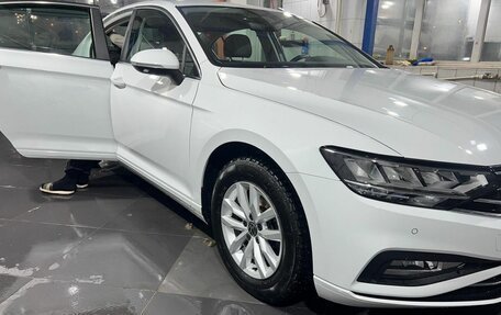 Volkswagen Passat B8 рестайлинг, 2020 год, 2 495 000 рублей, 2 фотография