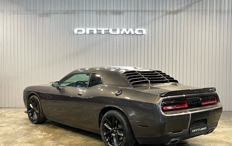 Dodge Challenger III рестайлинг 2, 2019 год, 3 297 000 рублей, 7 фотография