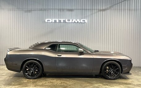 Dodge Challenger III рестайлинг 2, 2019 год, 3 297 000 рублей, 4 фотография