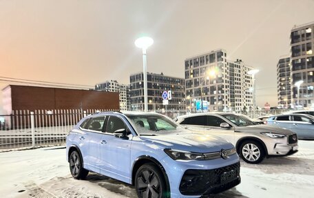 Volkswagen Tiguan, 2024 год, 5 900 000 рублей, 1 фотография