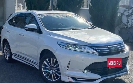 Toyota Harrier, 2019 год, 2 800 000 рублей, 4 фотография