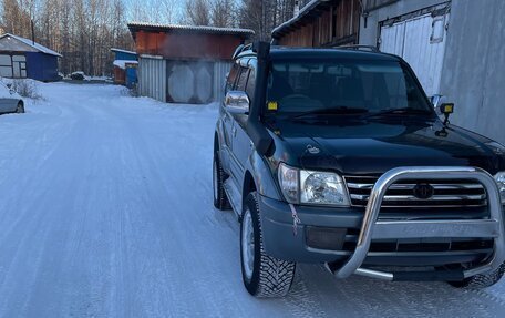 Toyota Land Cruiser Prado 90 рестайлинг, 1997 год, 690 000 рублей, 2 фотография