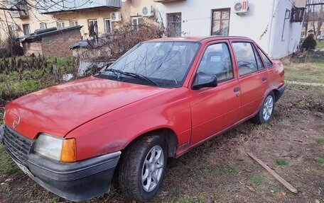 Opel Kadett E рестайлинг, 1986 год, 88 000 рублей, 3 фотография