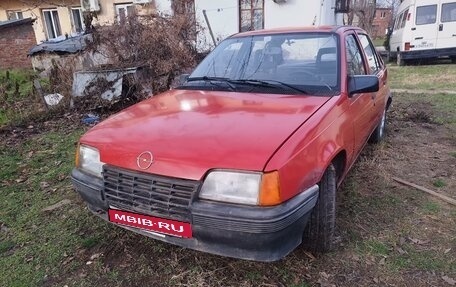 Opel Kadett E рестайлинг, 1986 год, 88 000 рублей, 4 фотография