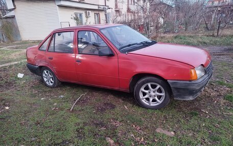 Opel Kadett E рестайлинг, 1986 год, 88 000 рублей, 6 фотография