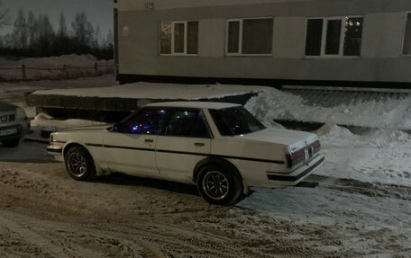 Toyota Cresta, 1984 год, 400 000 рублей, 8 фотография