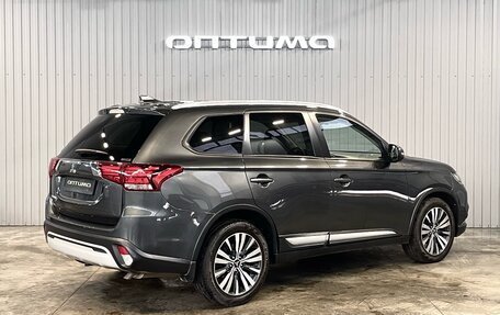 Mitsubishi Outlander III рестайлинг 3, 2020 год, 2 697 000 рублей, 5 фотография