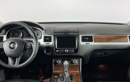 Volkswagen Touareg III, 2017 год, 2 998 000 рублей, 14 фотография