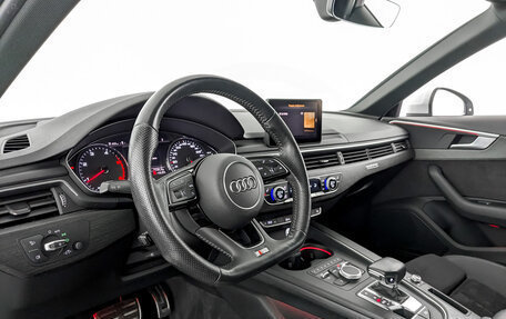 Audi A4, 2019 год, 3 450 000 рублей, 16 фотография