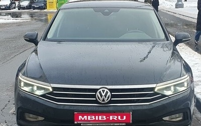 Volkswagen Passat B8 рестайлинг, 2019 год, 3 100 000 рублей, 1 фотография