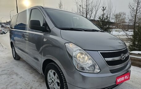 Hyundai Grand Starex Grand Starex I рестайлинг 2, 2011 год, 1 200 000 рублей, 2 фотография