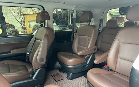 Hyundai Grand Starex Grand Starex I рестайлинг 2, 2019 год, 4 990 000 рублей, 20 фотография