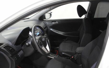 Hyundai Solaris II рестайлинг, 2013 год, 850 000 рублей, 14 фотография