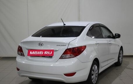 Hyundai Solaris II рестайлинг, 2013 год, 850 000 рублей, 5 фотография