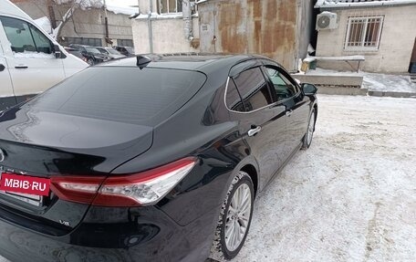 Toyota Camry, 2018 год, 2 600 000 рублей, 6 фотография