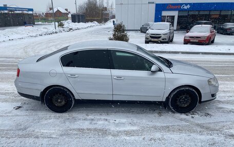 Volkswagen Passat B6, 2007 год, 720 000 рублей, 2 фотография