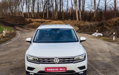 Volkswagen Tiguan II, 2019 год, 3 100 000 рублей, 2 фотография