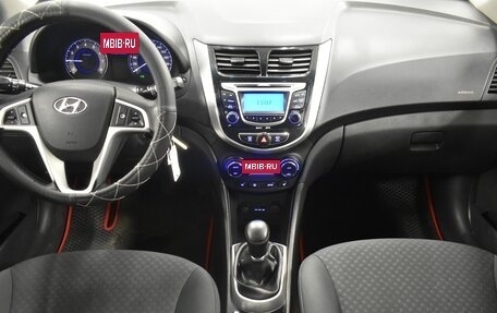 Hyundai Solaris II рестайлинг, 2012 год, 650 000 рублей, 7 фотография