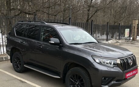 Toyota Land Cruiser Prado 150 рестайлинг 2, 2023 год, 8 250 000 рублей, 3 фотография