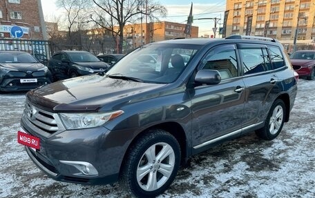 Toyota Highlander III, 2011 год, 2 299 000 рублей, 6 фотография