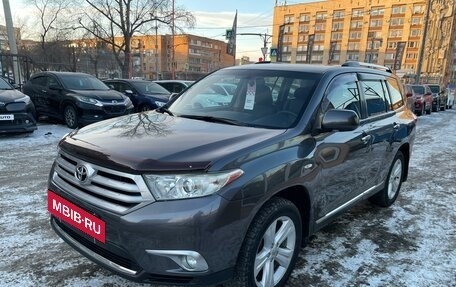 Toyota Highlander III, 2011 год, 2 299 000 рублей, 5 фотография