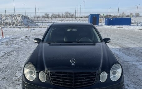 Mercedes-Benz E-Класс, 2003 год, 930 000 рублей, 2 фотография