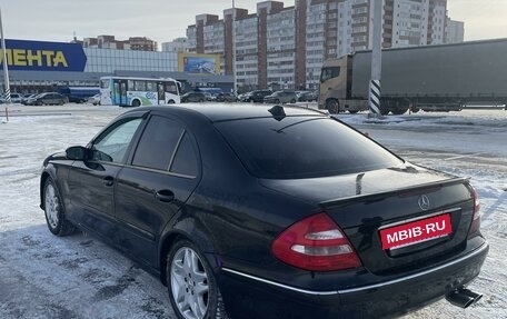 Mercedes-Benz E-Класс, 2003 год, 930 000 рублей, 8 фотография