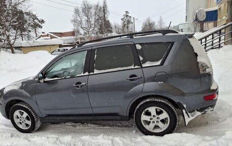 Mitsubishi Outlander III рестайлинг 3, 2011 год, 1 400 000 рублей, 1 фотография