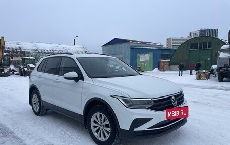 Volkswagen Tiguan II, 2021 год, 2 750 000 рублей, 4 фотография