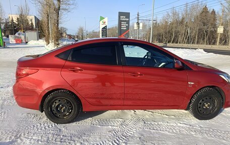 Hyundai Solaris II рестайлинг, 2013 год, 950 000 рублей, 4 фотография