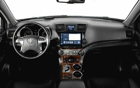 Toyota Highlander III, 2011 год, 1 750 000 рублей, 15 фотография