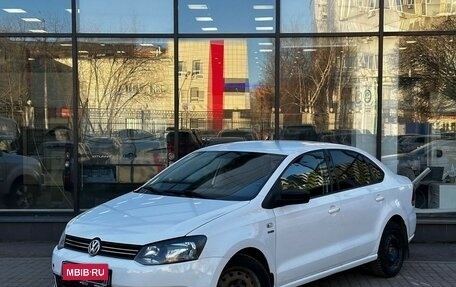 Volkswagen Polo VI (EU Market), 2013 год, 950 000 рублей, 1 фотография