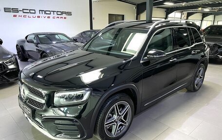 Mercedes-Benz GLB, 2024 год, 8 912 000 рублей, 2 фотография