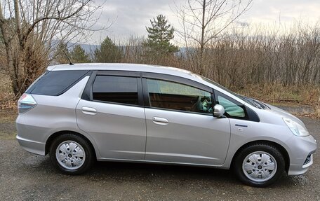 Honda Fit Shuttle I рестайлинг, 2014 год, 1 100 000 рублей, 2 фотография