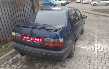 Volkswagen Vento, 1993 год, 250 000 рублей, 4 фотография