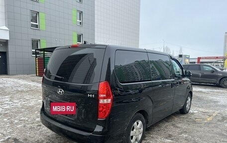 Hyundai H-1 II рестайлинг, 2018 год, 2 750 000 рублей, 4 фотография