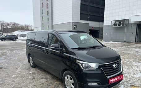 Hyundai H-1 II рестайлинг, 2018 год, 2 750 000 рублей, 7 фотография