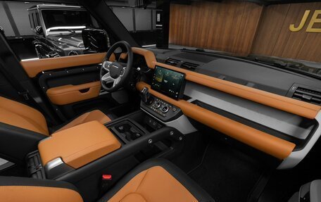 Land Rover Defender II, 2024 год, 18 230 000 рублей, 25 фотография