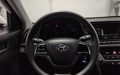 Hyundai Avante, 2018 год, 1 760 000 рублей, 7 фотография