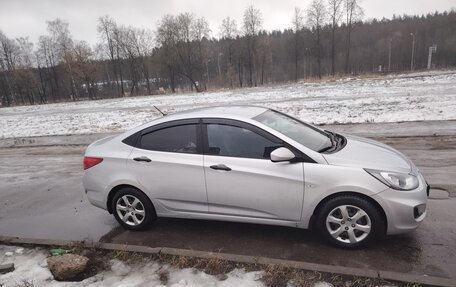 Hyundai Solaris II рестайлинг, 2012 год, 880 000 рублей, 12 фотография