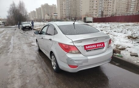 Hyundai Solaris II рестайлинг, 2012 год, 880 000 рублей, 2 фотография