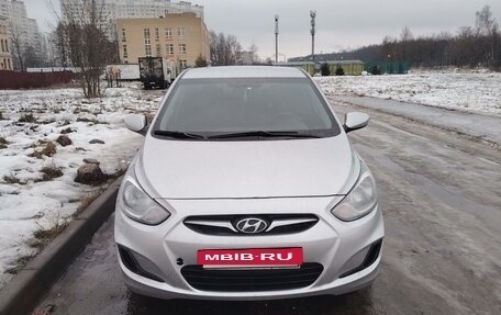 Hyundai Solaris II рестайлинг, 2012 год, 880 000 рублей, 14 фотография