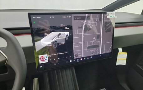 Tesla Cybertruck, 2025 год, 17 900 000 рублей, 11 фотография