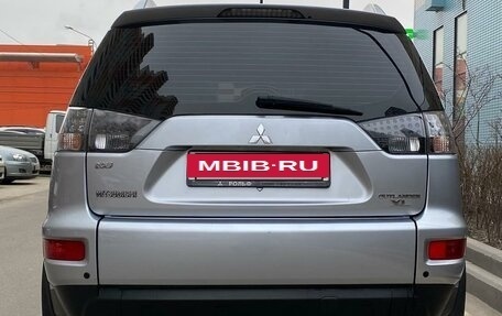 Mitsubishi Outlander III рестайлинг 3, 2009 год, 1 249 000 рублей, 13 фотография