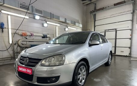 Volkswagen Jetta VI, 2008 год, 700 000 рублей, 1 фотография